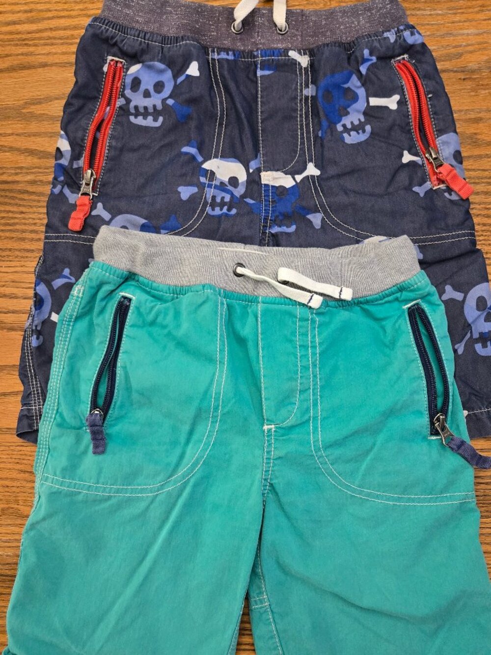 Mini Boden Adventure Shorts Bundle / Lot - Size 8 - Green Pirate Skull - Boys